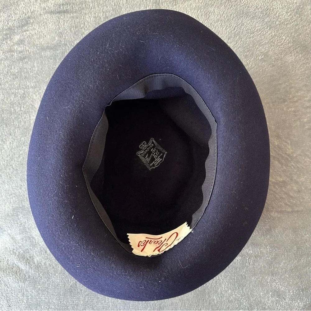 Vintage 100% Wool Clarks Navy Blue with Bow Trim Hat - Picture 9 of 10